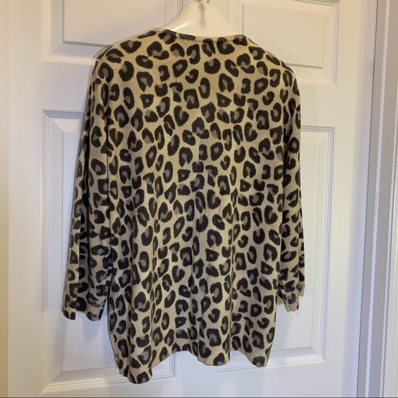 CATO Woman NWOT Leopard Cardigan Size 22/24W - Picture 4 of 7